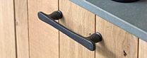 Möbelgriff - Gealtertes Eisen - Drei Längen: 154 bis 370 mm